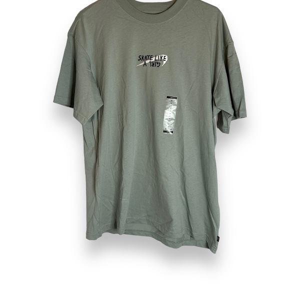 Nike SB Skate Like A Girl Tee Size M NEW WITH TAGS Skateboard Tee - Picture 6 of 7